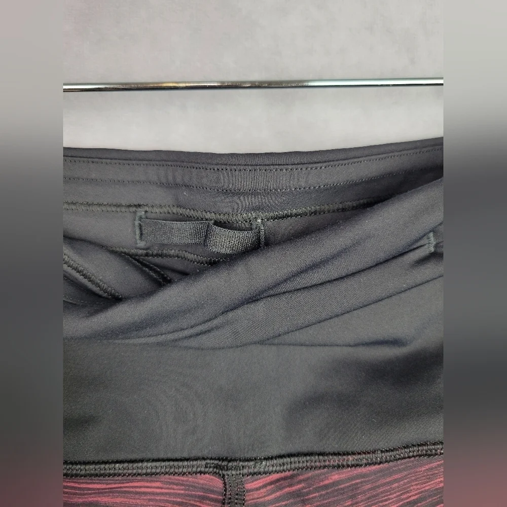 LULULEMON‎ red run the day crop legging Women's Size 8